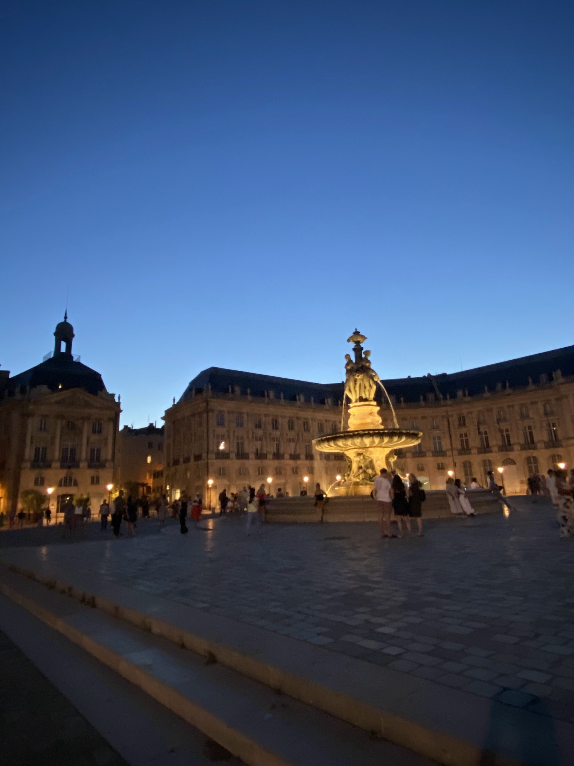 ボルドーの夜景