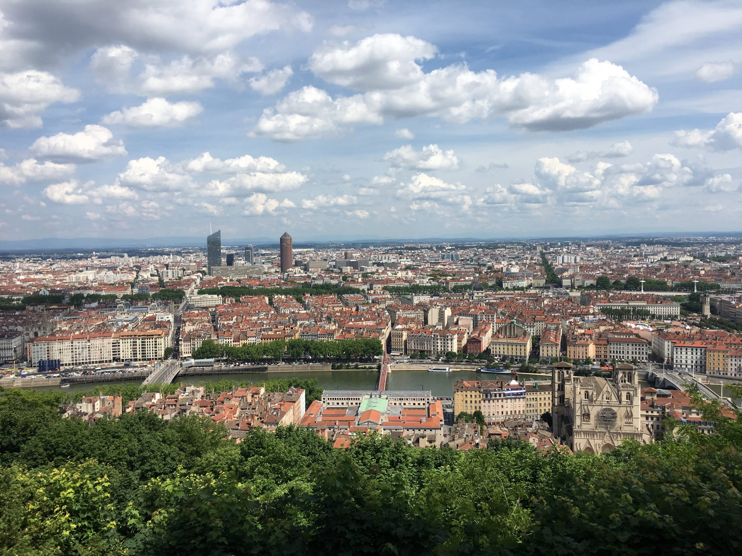 フルヴィエールの丘から眺めるリヨンの街